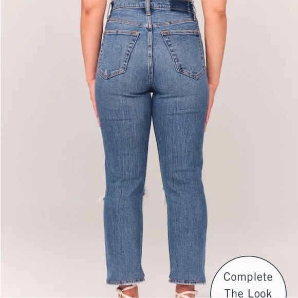 Abercrombie & Fitch Ultra High Rise Ankle Straight Jean - Picture 5 of 13